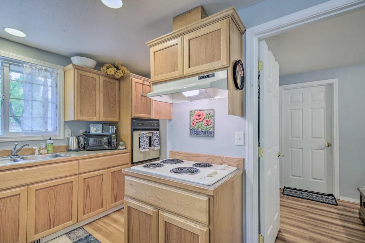 Cozy Cottage On Flower Farm With Baker Creek Views! McMinnville Exterior foto